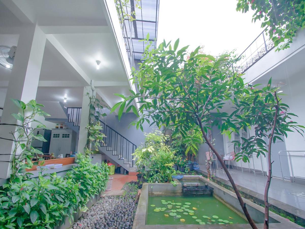 Oyo 3371 Omah Saras Family Hotel Malang Kültér fotó