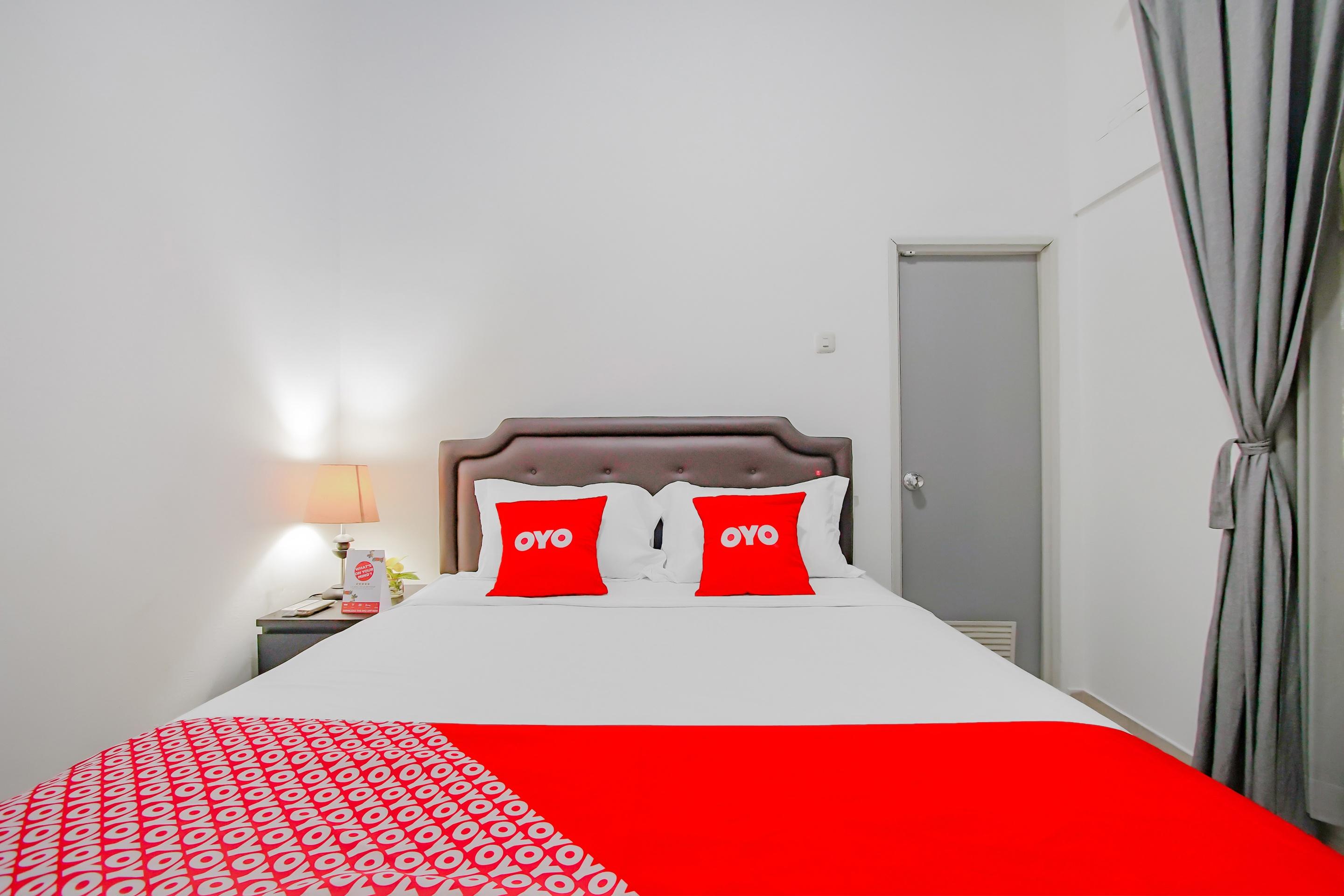Oyo 3371 Omah Saras Family Hotel Malang Kültér fotó