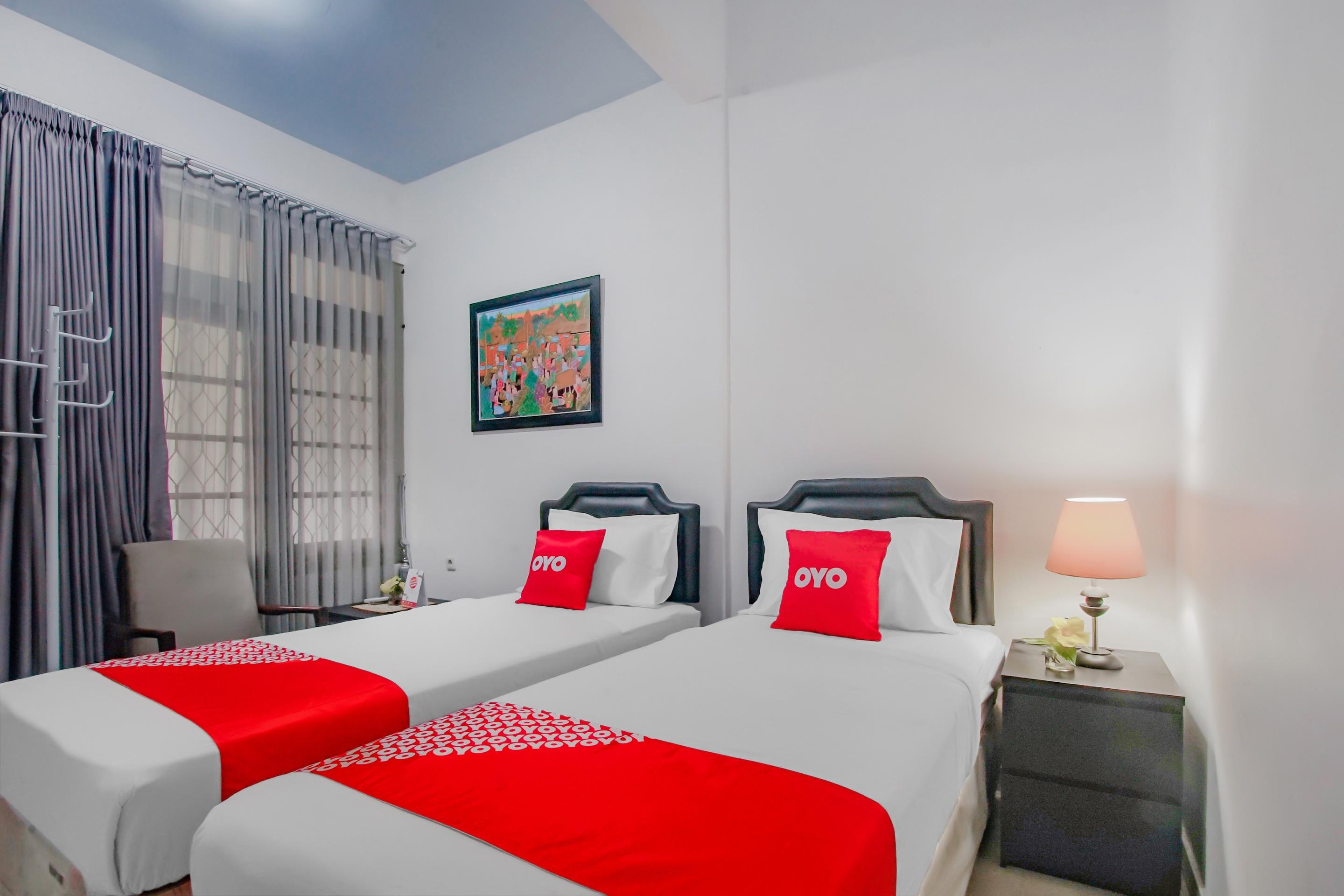 Oyo 3371 Omah Saras Family Hotel Malang Kültér fotó