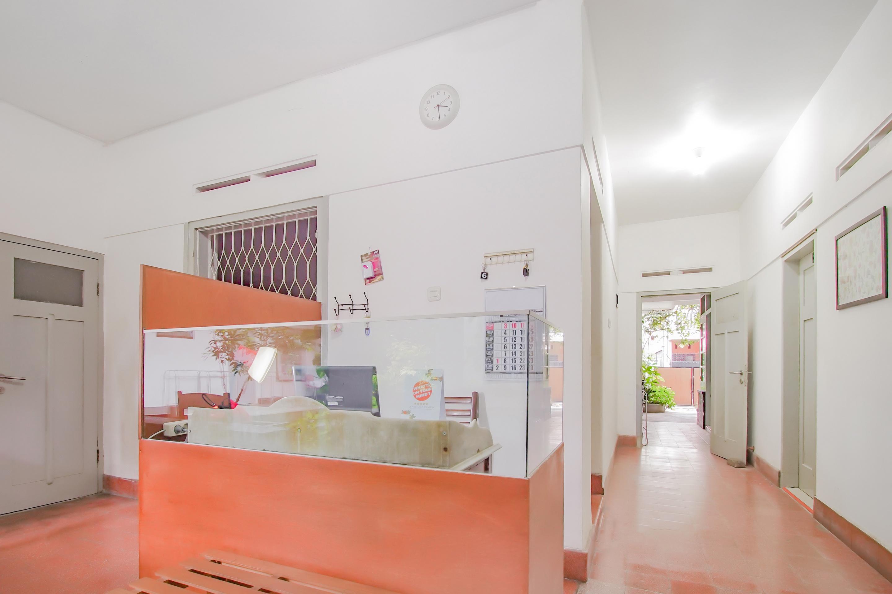 Oyo 3371 Omah Saras Family Hotel Malang Kültér fotó